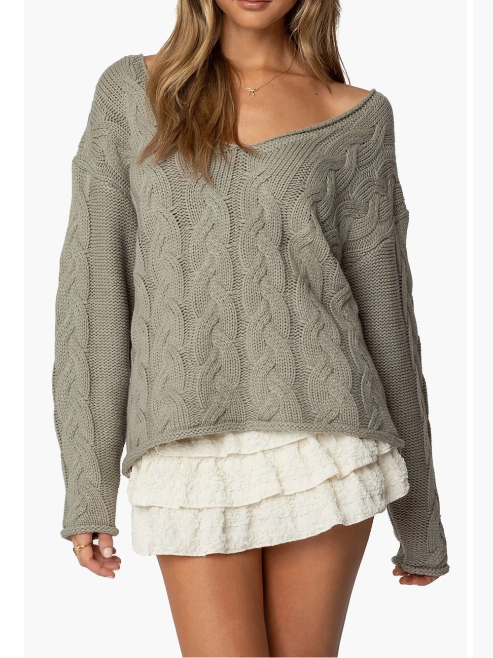 Edikted Oversized Cable Knit Sweater